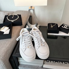 CHANEL 플렛폼 화이트슈즈